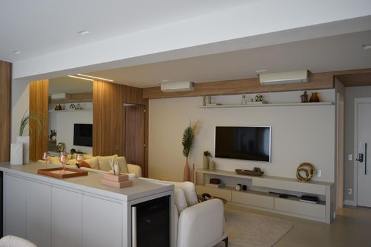Sala/Varanda integrados de apartamento à venda com 2 quartos, 124m² em Pinheiros, São Paulo