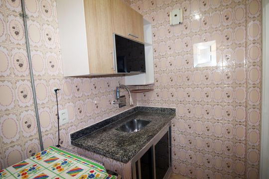Cozinha de apartamento para alugar com 2 quartos, 50m² em Irajá, Rio de Janeiro
