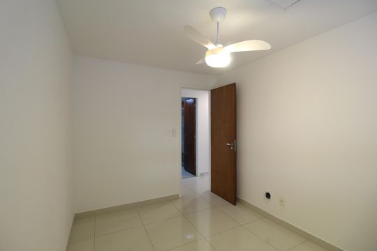 Quarto 1 de apartamento para alugar com 2 quartos, 89m² em Barra Olímpica, Rio de Janeiro