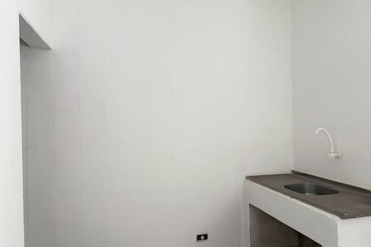Cozinha de kitnet/studio para alugar com 1 quarto, 35m² em Vila Penteado, São Paulo