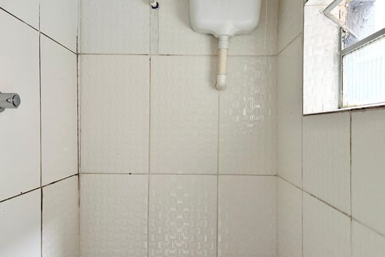 Banheiro de kitnet/studio para alugar com 1 quarto, 40m² em Vila Penteado, São Paulo