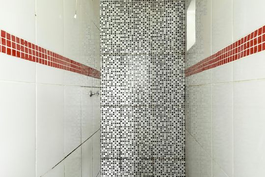 Banheiro de kitnet/studio para alugar com 1 quarto, 38m² em Vila Penteado, São Paulo