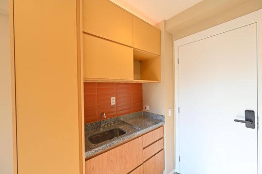 Cozinha de apartamento à venda com 1 quarto, 25m² em Vila Clementino, São Paulo