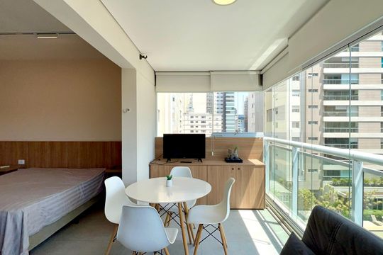 Varanda de kitnet/studio à venda com 1 quarto, 32m² em Pinheiros, São Paulo