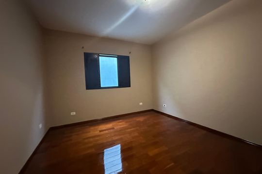 Quarto 2 de casa para alugar com 3 quartos, 182m² em Nova Aldeinha/aldeia, Barueri