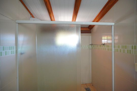 Banheiro  de casa para alugar com 2 quartos, 120m² em Rio Tavares, Florianópolis