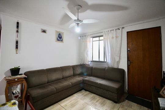Sala de apartamento para alugar com 2 quartos, 52m² em Jardim Indaia, Ferraz de Vasconcelos