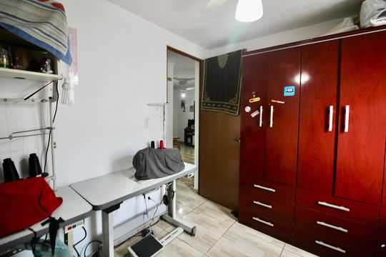Quarto 2 de apartamento para alugar com 2 quartos, 52m² em Jardim Indaia, Ferraz de Vasconcelos
