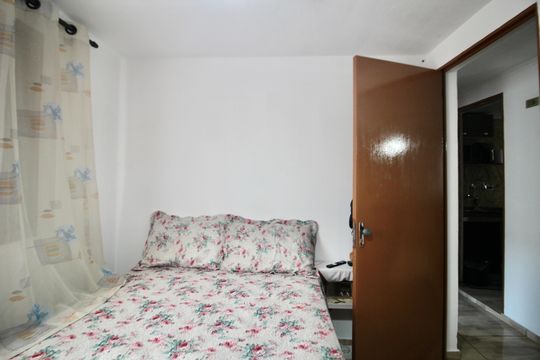 Quarto 1 de apartamento para alugar com 2 quartos, 52m² em Jardim Indaia, Ferraz de Vasconcelos