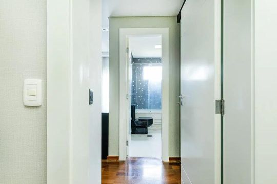 Corredor de apartamento à venda com 4 quartos, 375m² em Jardim Analia Franco, São Paulo