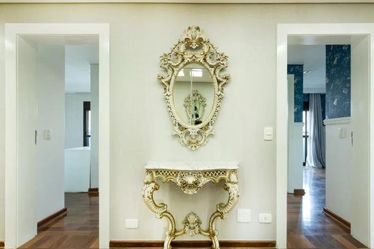 Closet de apartamento à venda com 4 quartos, 375m² em Jardim Analia Franco, São Paulo