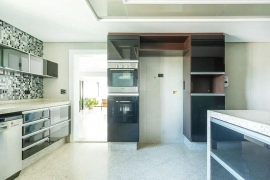Cozinha de apartamento à venda com 4 quartos, 375m² em Jardim Analia Franco, São Paulo