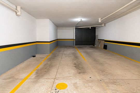 Garagem de apartamento para alugar com 3 quartos, 150m² em Petrópolis, Porto Alegre