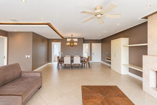 Apartamento para alugar com 3 quartos, 150m² em Petrópolis, Porto Alegre