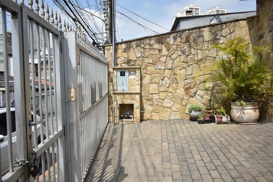 Garagem de casa à venda com 3 quartos, 130m² em Parque Imperial, São Paulo