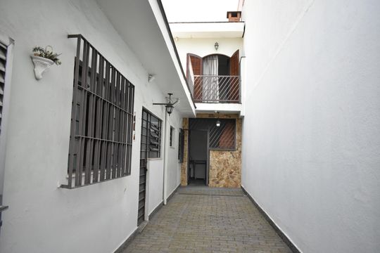Quintal de casa à venda com 3 quartos, 130m² em Parque Imperial, São Paulo