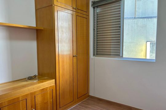Quarto 1 de apartamento para alugar com 2 quartos, 70m² em Sion, Belo Horizonte