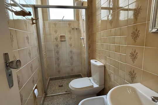 Banheiro Social de apartamento para alugar com 2 quartos, 70m² em Sion, Belo Horizonte
