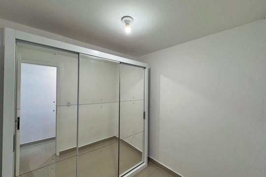 Quarto de casa de condomínio para alugar com 2 quartos, 65m² em Recreio dos Bandeirantes, Rio de Janeiro