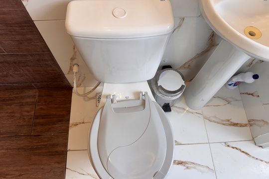 Banheiro Social de casa de condomínio para alugar com 2 quartos, 65m² em Recreio dos Bandeirantes, Rio de Janeiro