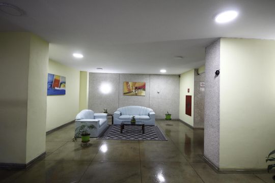 Hall de entrada de kitnet/studio à venda com 1 quarto, 35m² em Aclimação, São Paulo