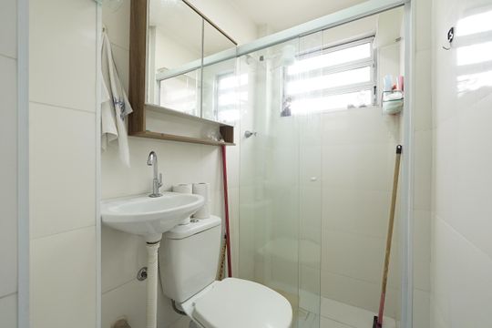 Banheiro de kitnet/studio à venda com 1 quarto, 35m² em Aclimação, São Paulo