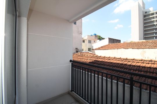 Sala / Cozinha - Varanda de kitnet/studio para alugar com 1 quarto, 32m² em Santana, São Paulo