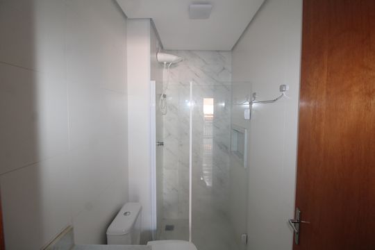 Banheiro de kitnet/studio para alugar com 1 quarto, 32m² em Santana, São Paulo