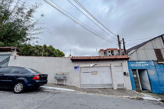 Fachada com Plaquinha de casa de condomínio para alugar com 2 quartos, 51m² em Vila Beatriz, São Paulo