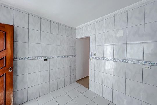 Cozinha de casa de condomínio para alugar com 2 quartos, 51m² em Vila Beatriz, São Paulo