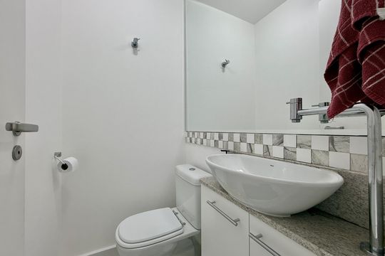 Lavabo de apartamento para alugar com 1 quarto, 50m² em Vila Cordeiro, São Paulo