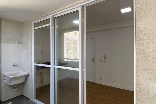 Varanda - Área de Serviço de apartamento para alugar com 1 quarto, 41m² em Jaguaribe, Osasco