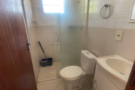 Banheiro de kitnet/studio para alugar com 1 quarto, 30m² em Cidade Universitária, Campinas