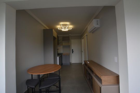 Sala/Cozinha de kitnet/studio para alugar com 1 quarto, 32m² em Butantã, São Paulo