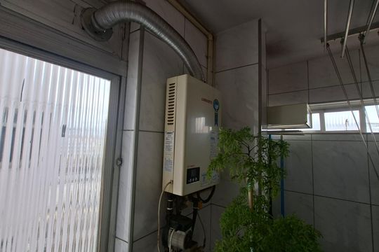 Área de serviço de apartamento para alugar com 3 quartos, 90m² em Embaré, Santos