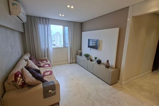 Sala de apartamento para alugar com 3 quartos, 90m² em Embaré, Santos