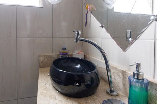 Banheiro de apartamento à venda com 2 quartos, 78m² em Gopouva, Guarulhos