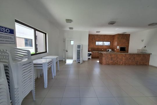 Área externa de apartamento para alugar com 2 quartos, 54m² em Santo Antônio, São José dos Pinhais