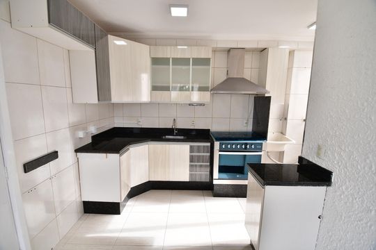 Cozinha de apartamento à venda com 2 quartos, 47m² em Vila Sao Francisco, Hortolândia