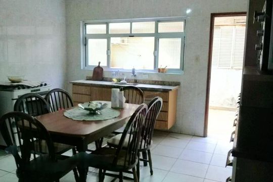 Casa à venda com 3 quartos, 126m² em Vila Antonieta, São Paulo