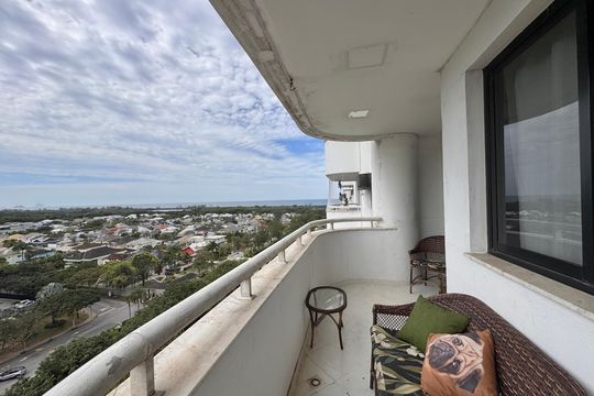 Varanda de apartamento para alugar com 2 quartos, 85m² em Barra da Tijuca, Rio de Janeiro