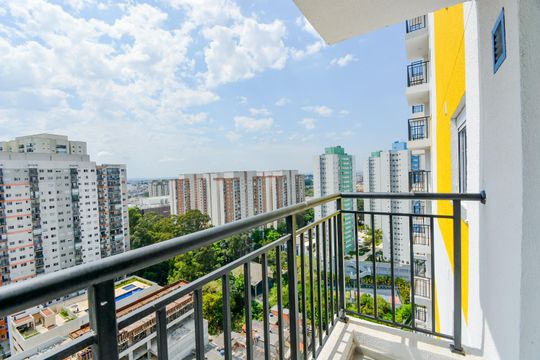 Varanda  de apartamento à venda com 2 quartos, 38m² em Picanço, Guarulhos