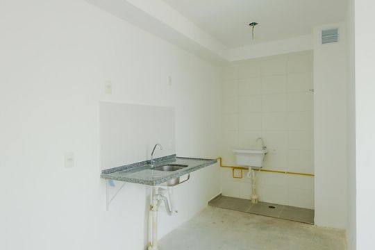Cozinha de apartamento à venda com 2 quartos, 38m² em Picanço, Guarulhos
