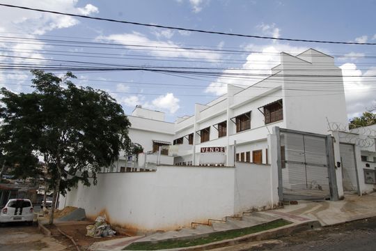 Fachada de casa de condomínio à venda com 2 quartos, 125m² em Salgado Filho, Belo Horizonte