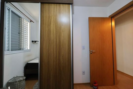 Quarto 2 de apartamento à venda com 2 quartos, 43m² em Vila São Bernardo, Campinas