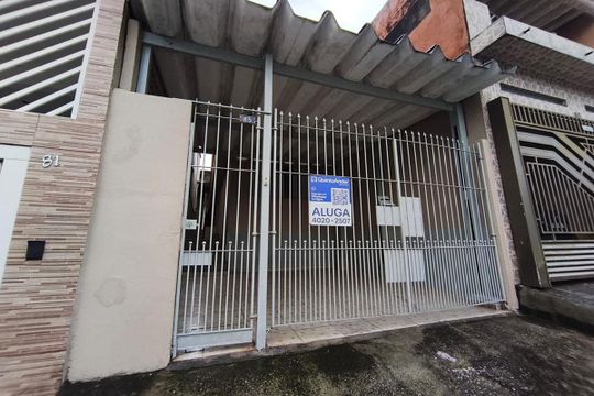 Fachada de casa para alugar com 2 quartos, 65m² em Parque Cisper, São Paulo