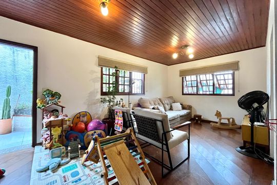 Sala de casa à venda com 4 quartos, 256m² em Campo Belo, São Paulo