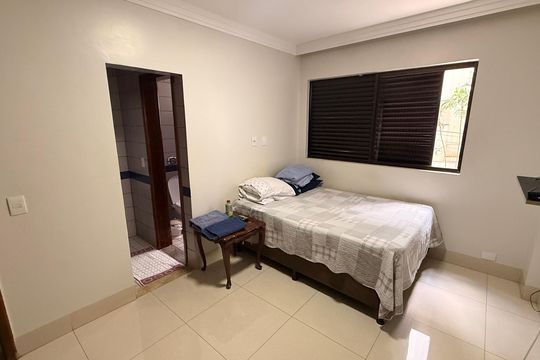 Suíte 2 de apartamento à venda com 4 quartos, 160m² em Nova Suiça, Goiânia