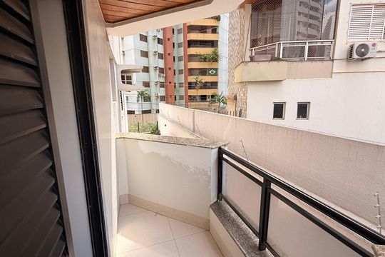 Sacada de apartamento à venda com 4 quartos, 160m² em Nova Suiça, Goiânia