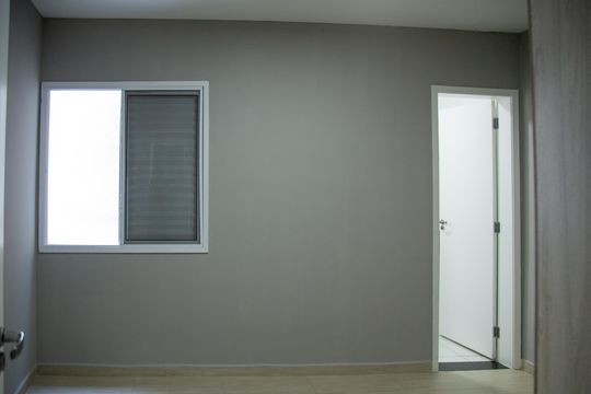Quarto 1 com suite  de casa de condomínio à venda com 3 quartos, 128m² em Vila Taquari, São Paulo